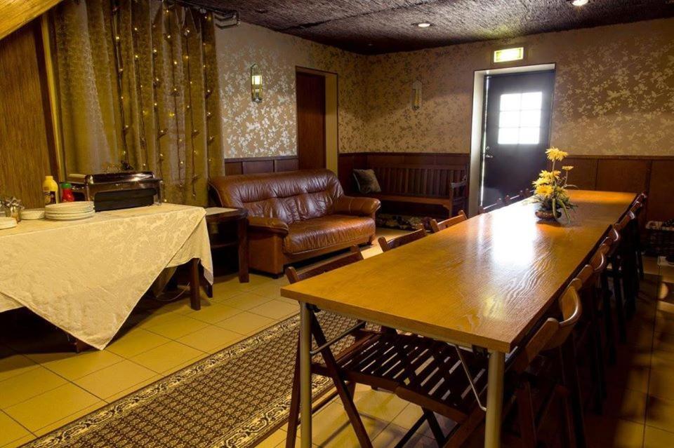 Vahe Guest House Poltsamaa Exterior foto