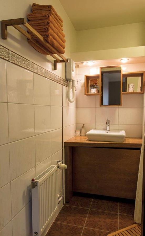 Vahe Guest House Poltsamaa Exterior foto